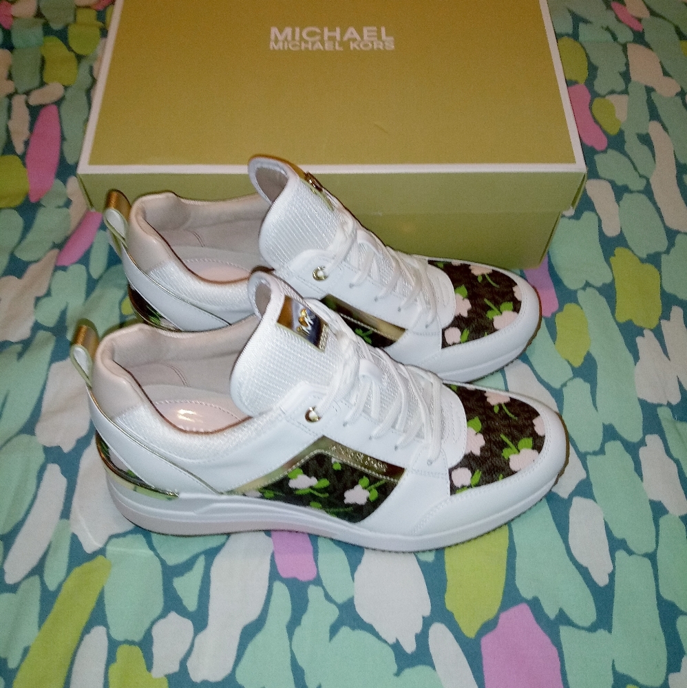 Michael Kors Georgie Trainer Sneakers - Picture 2 of 16